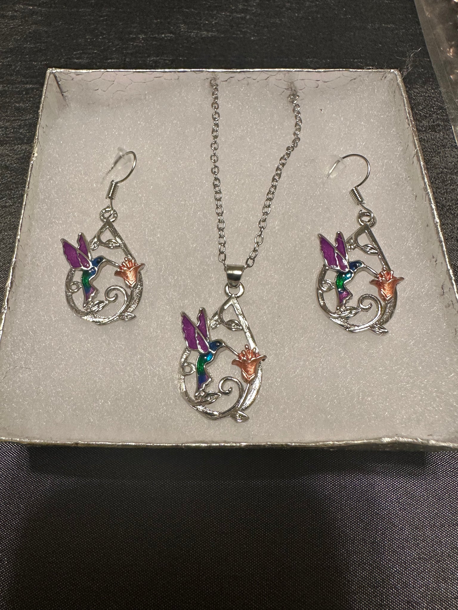 Humming Bird Pendant Set